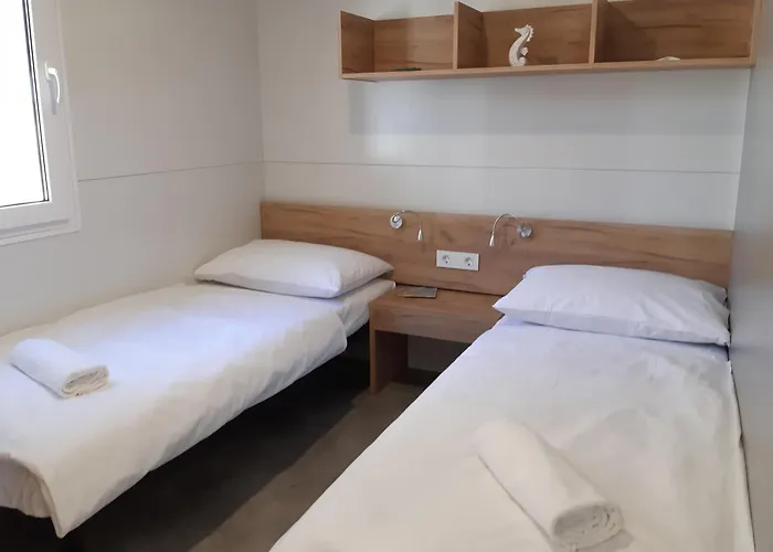 With Parking Space Biograd Na Moru, Biograd - 24188 Lägenhet *